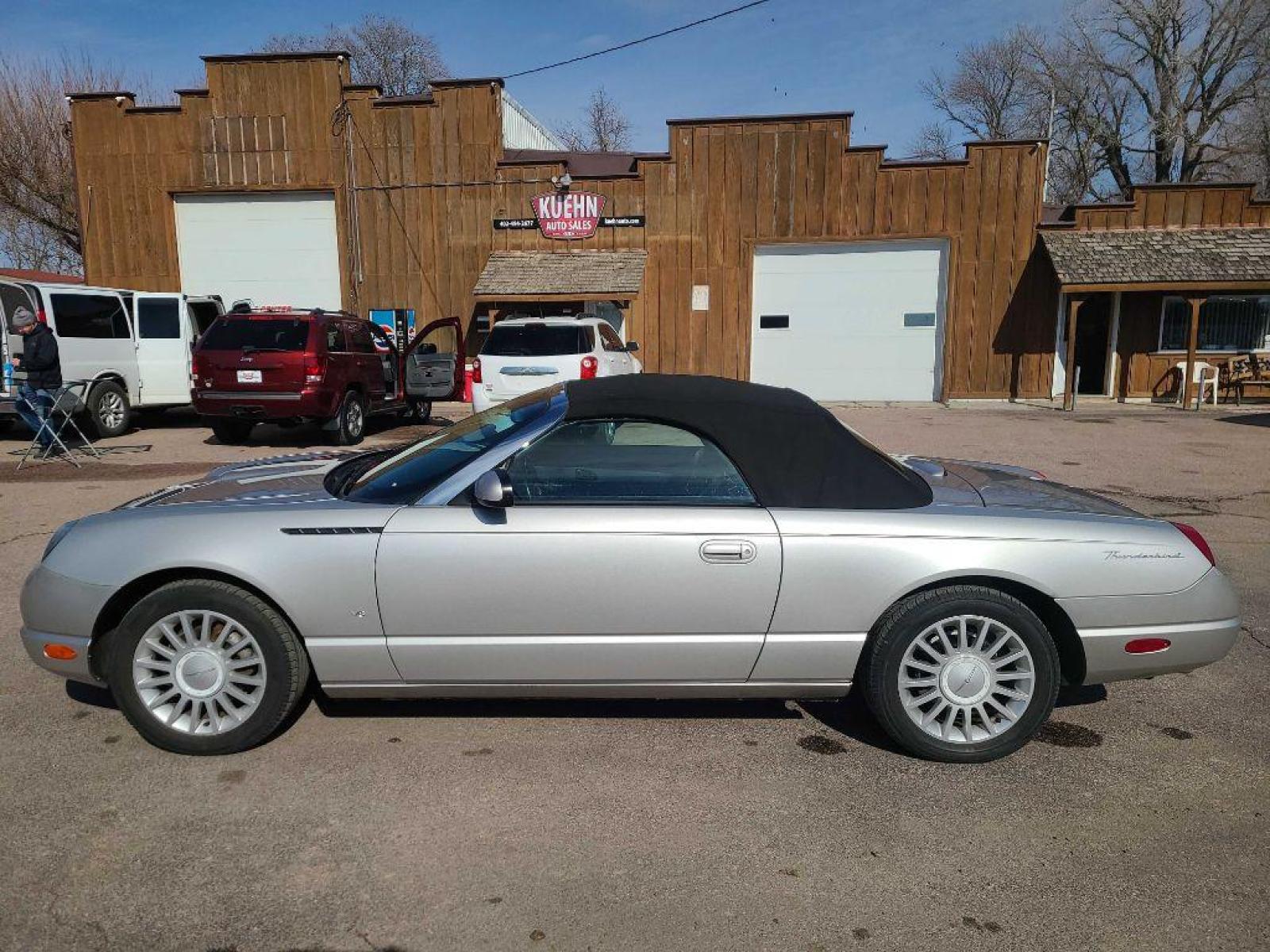 2004 SILVER FORD THUNDERBIRD (1FAHP60A74Y) with an 3.9L engine, Automatic transmission, located at 495 Old Highway 20 West, South Sioux City, NE, 68776, (402) 494-2677, 42.458408, -96.443512 - Photo #1