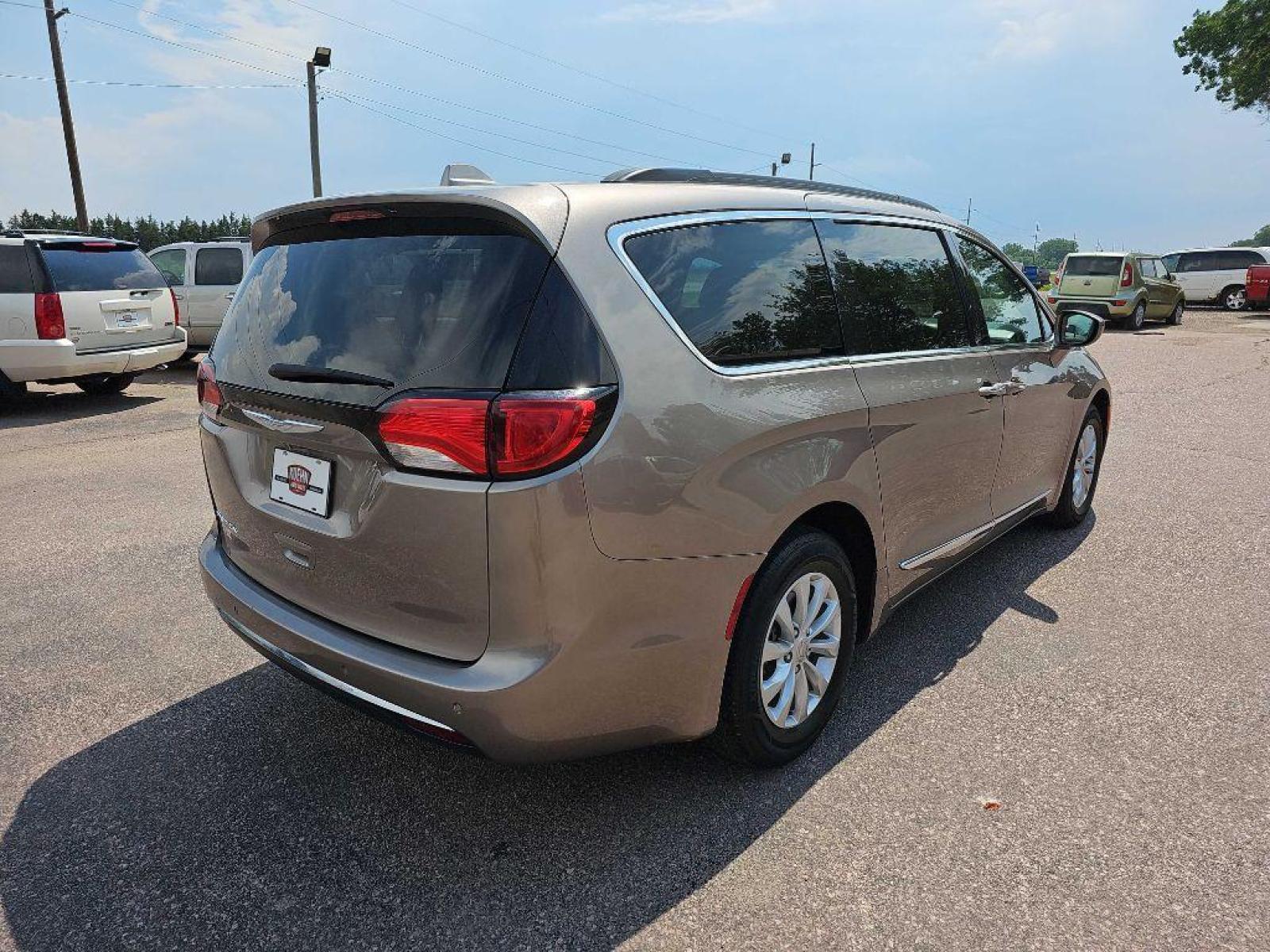 2017 TAN CHRYSLER PACIFICA TOURING L (2C4RC1BG9HR) with an 3.6L engine, Automatic transmission, located at 495 Old Highway 20 West, South Sioux City, NE, 68776, (402) 494-2677, 42.458408, -96.443512 - Photo #3