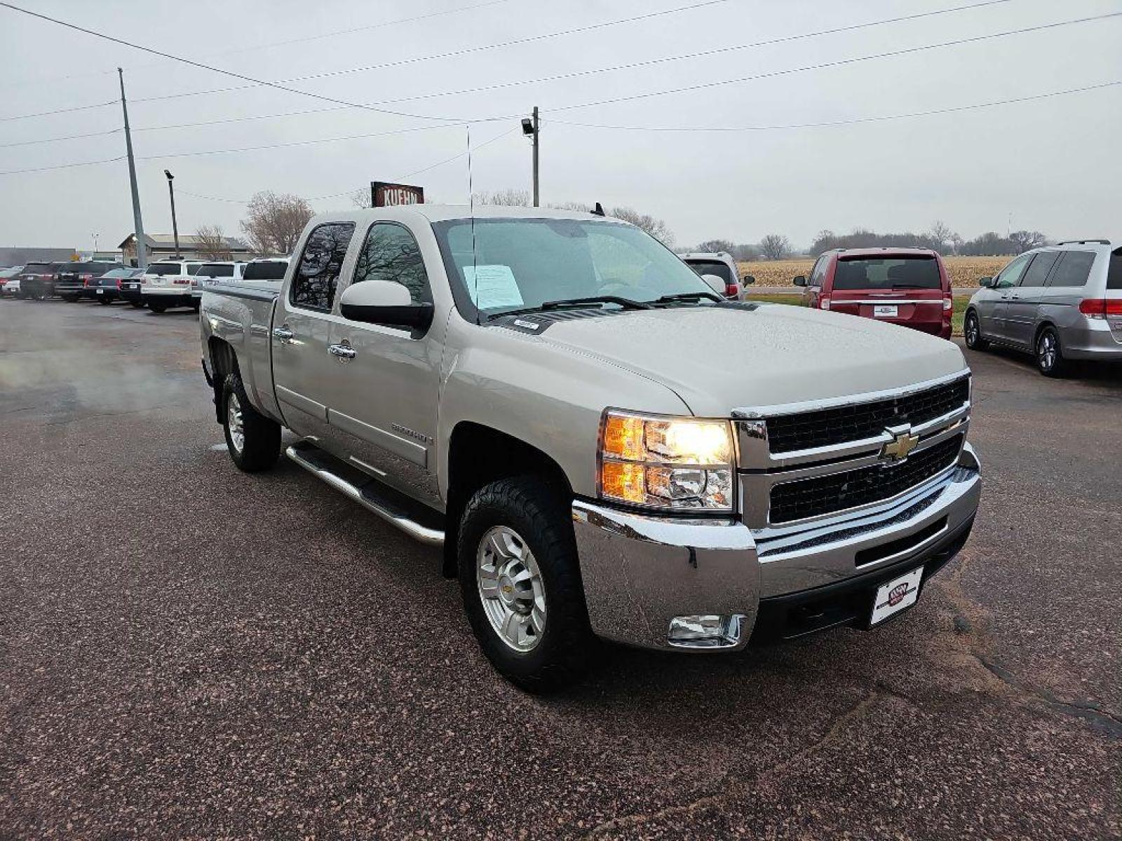 2007 PEWTER CHEVROLET SILVERADO 2500 HEAVY DUTY (1GCHK23K97F) with an 6.0L engine, Automatic transmission, located at 495 Old Highway 20 West, South Sioux City, NE, 68776, (402) 494-2677, 42.458408, -96.443512 - Photo #3