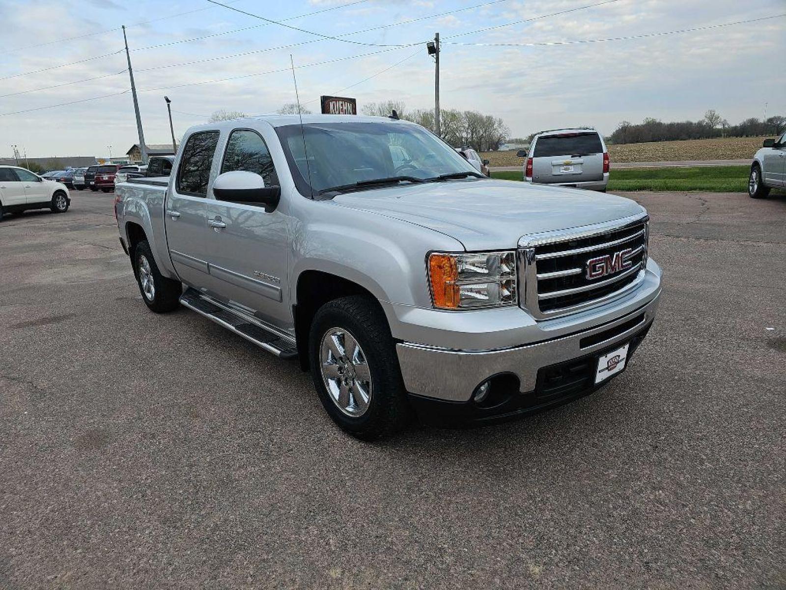 2013 SILVER GMC SIERRA 1500 SLT (3GTP2WE79DG) with an 5.3 engine, Automatic transmission, located at 495 Old Highway 20 West, South Sioux City, NE, 68776, (402) 494-2677, 42.458408, -96.443512 - Photo #5
