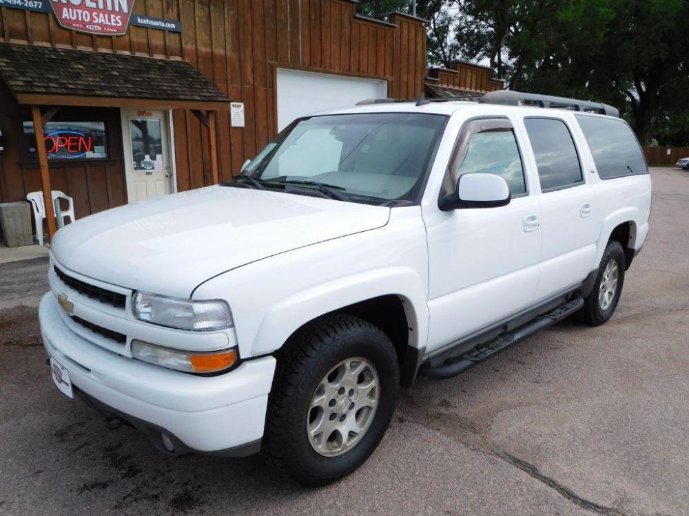 2006 WHITE CHEVROLET SUBURBAN 1500 (3GNFK16Z76G) with an 5.3L engine, Automatic transmission, located at 495 Old Highway 20 West, South Sioux City, NE, 68776, (402) 494-2677, 42.458408, -96.443512 - Photo #0