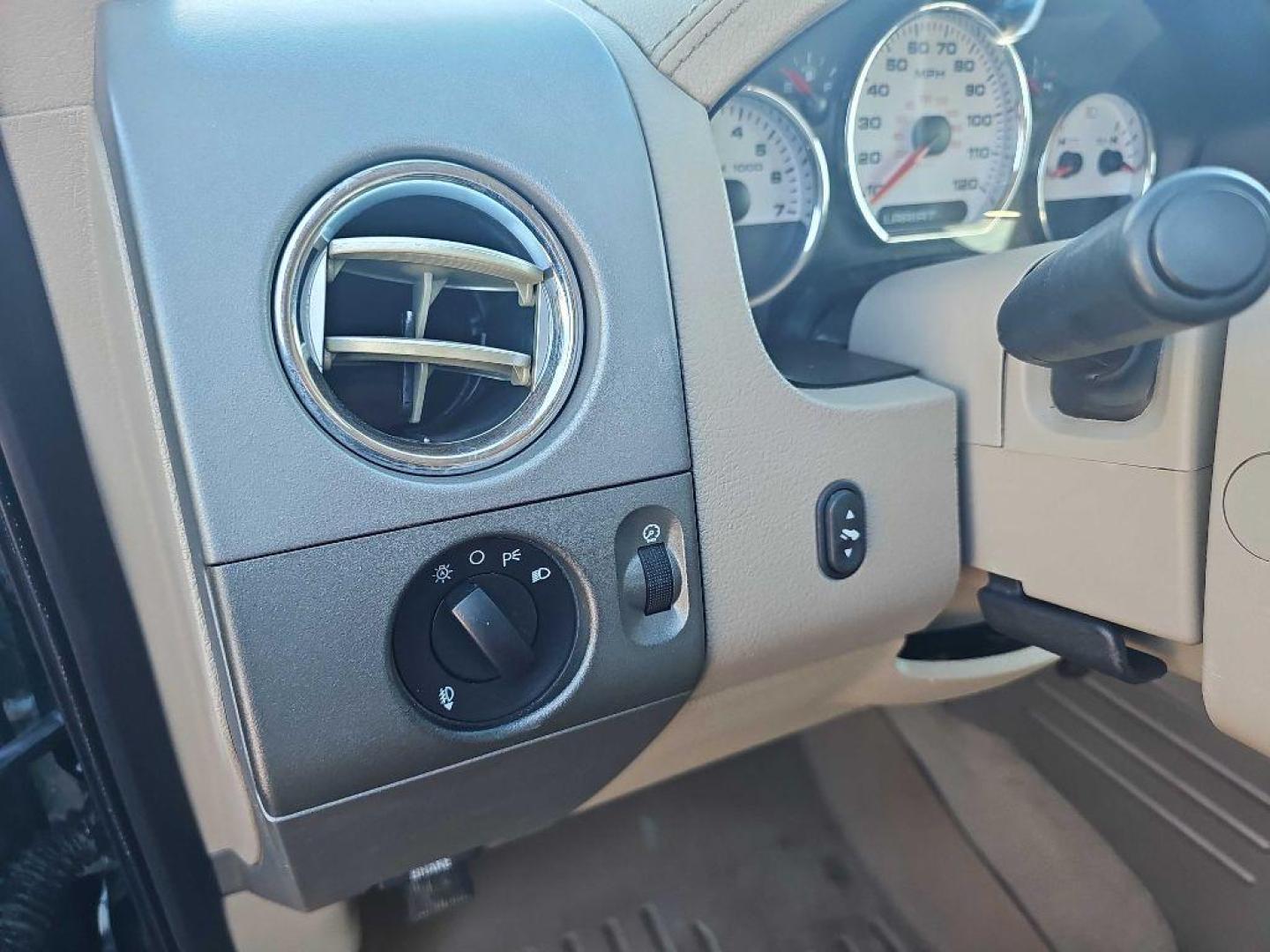 2008 GREEN FORD F150 SUPERCREW (1FTPW14V28K) with an 5.4L engine, Automatic transmission, located at 495 Old Highway 20 West, South Sioux City, NE, 68776, (402) 494-2677, 42.458408, -96.443512 - Photo#7