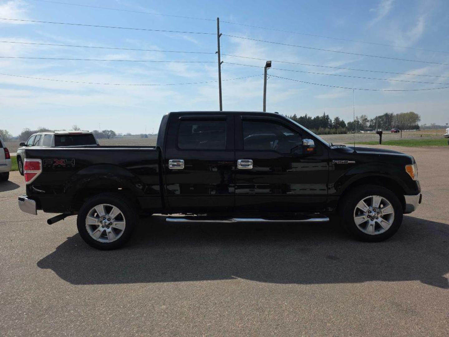 2009 BLACK FORD F150 SUPERCREW (1FTPW14V99F) with an 5.4L engine, Automatic transmission, located at 495 Old Highway 20 West, South Sioux City, NE, 68776, (402) 494-2677, 42.458408, -96.443512 - Photo#4