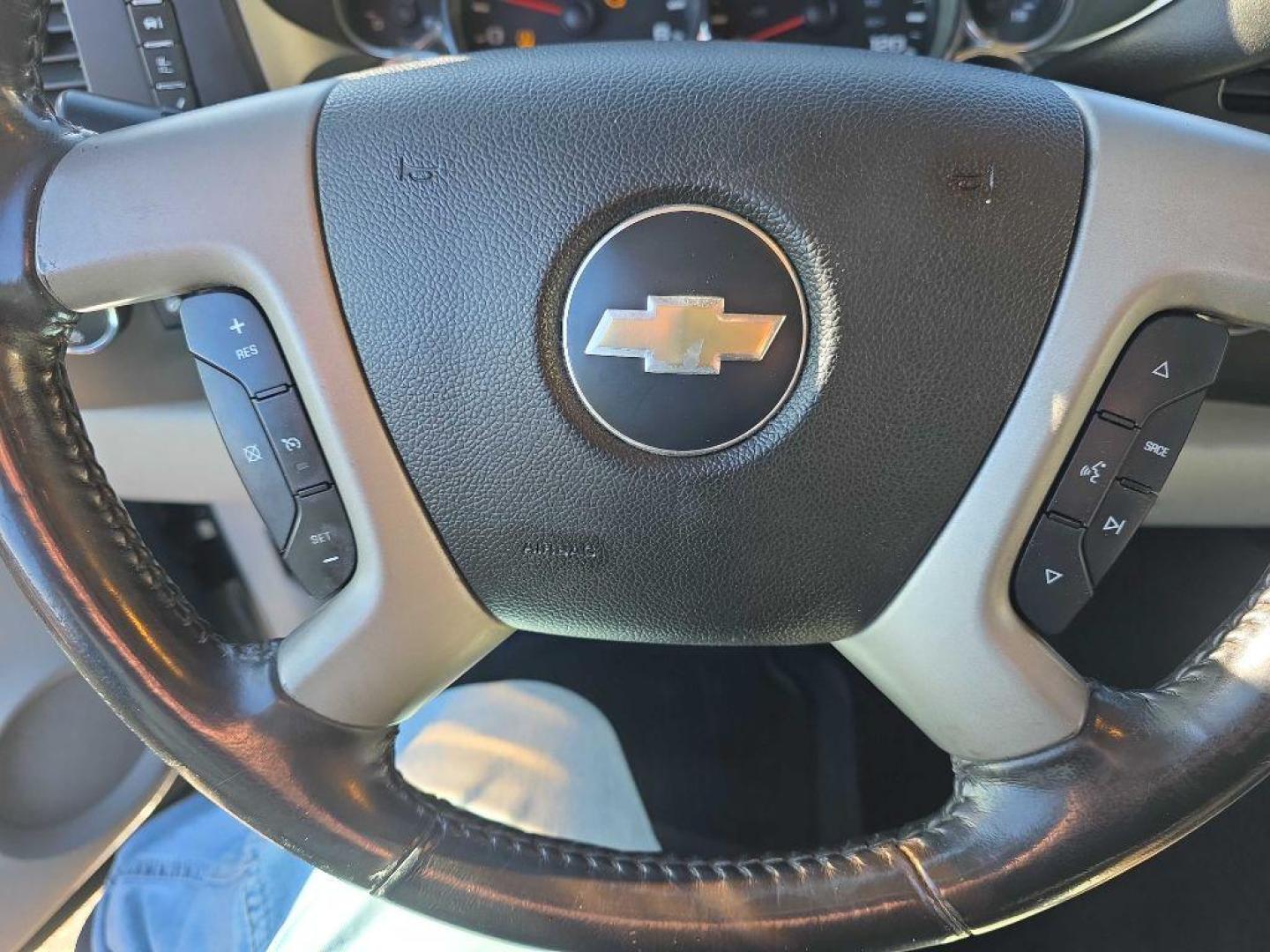 2007 BLUE CHEVROLET SILVERADO 1500 CREW CAB (2GCEK13M871) with an 5.3L engine, Automatic transmission, located at 495 Old Highway 20 West, South Sioux City, NE, 68776, (402) 494-2677, 42.458408, -96.443512 - Photo#9