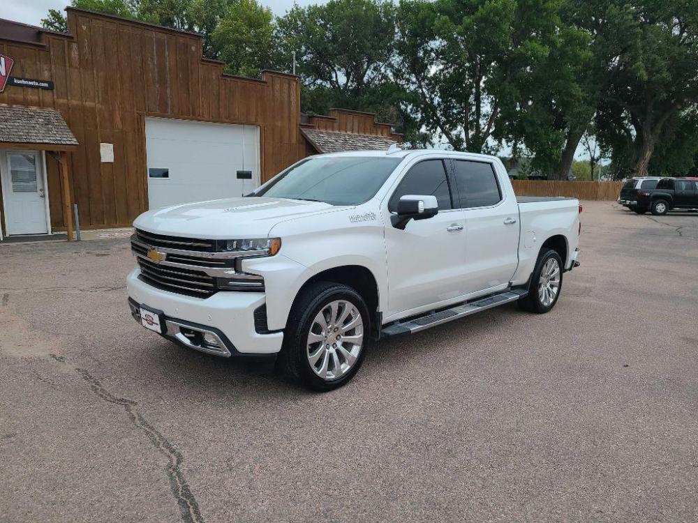 2019 WHITE CHEVROLET SILVERADO 1500 HIGH COUNTRY (3GCUYHEL2KG) with an 6.2L engine, Automatic transmission, located at 495 Old Highway 20 West, South Sioux City, NE, 68776, (402) 494-2677, 42.458408, -96.443512 - Photo #0