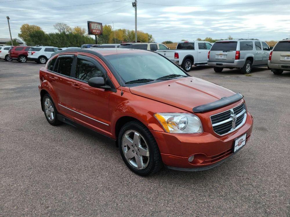 2008 ORANGE DODGE CALIBER R/T (1B3HB78KX8D) with an 2.4L engine, 5-Speed Manual transmission, located at 495 Old Highway 20 West, South Sioux City, NE, 68776, (402) 494-2677, 42.458408, -96.443512 - Photo #5