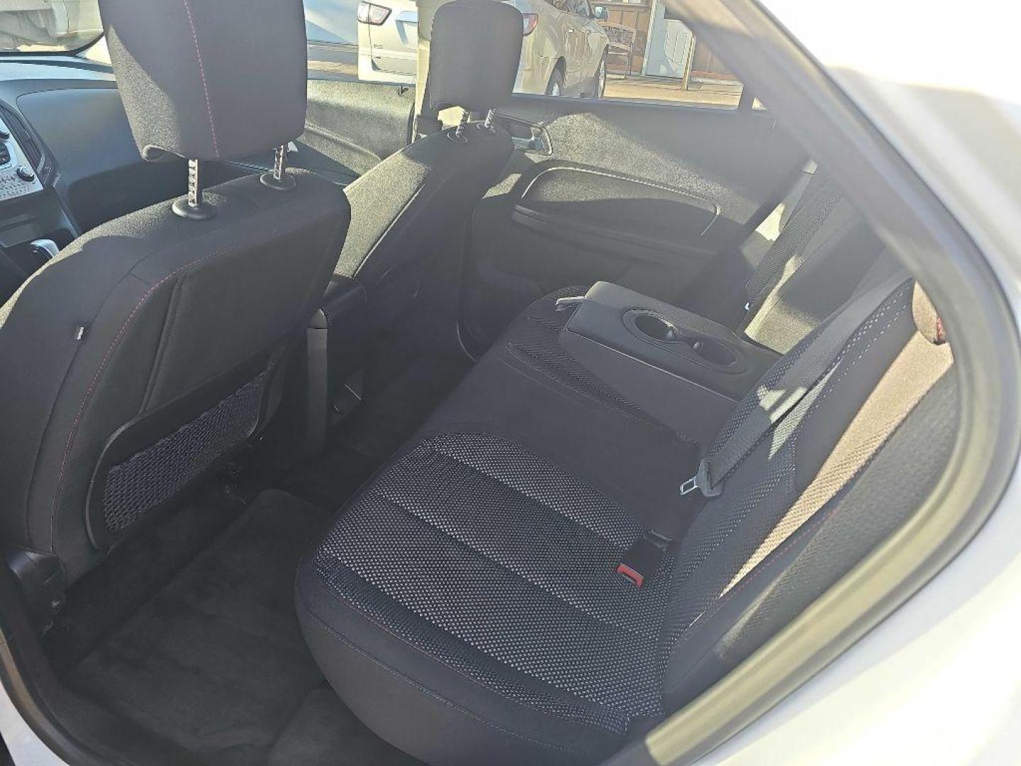 2012 WHITE CHEVROLET EQUINOX LT (2GNALDEK7C1) with an 2.4L engine, Automatic transmission, located at 495 Old Highway 20 West, South Sioux City, NE, 68776, (402) 494-2677, 42.458408, -96.443512 - Photo#6