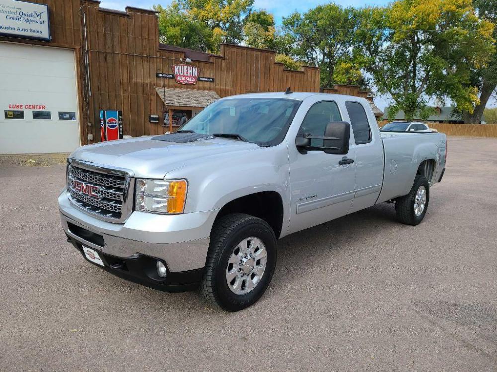 2013 SILVER GMC SIERRA 2500 SLE (1GT220CGXDZ) with an 6.0L engine, Automatic transmission, located at 495 Old Highway 20 West, South Sioux City, NE, 68776, (402) 494-2677, 42.458408, -96.443512 - Photo #0