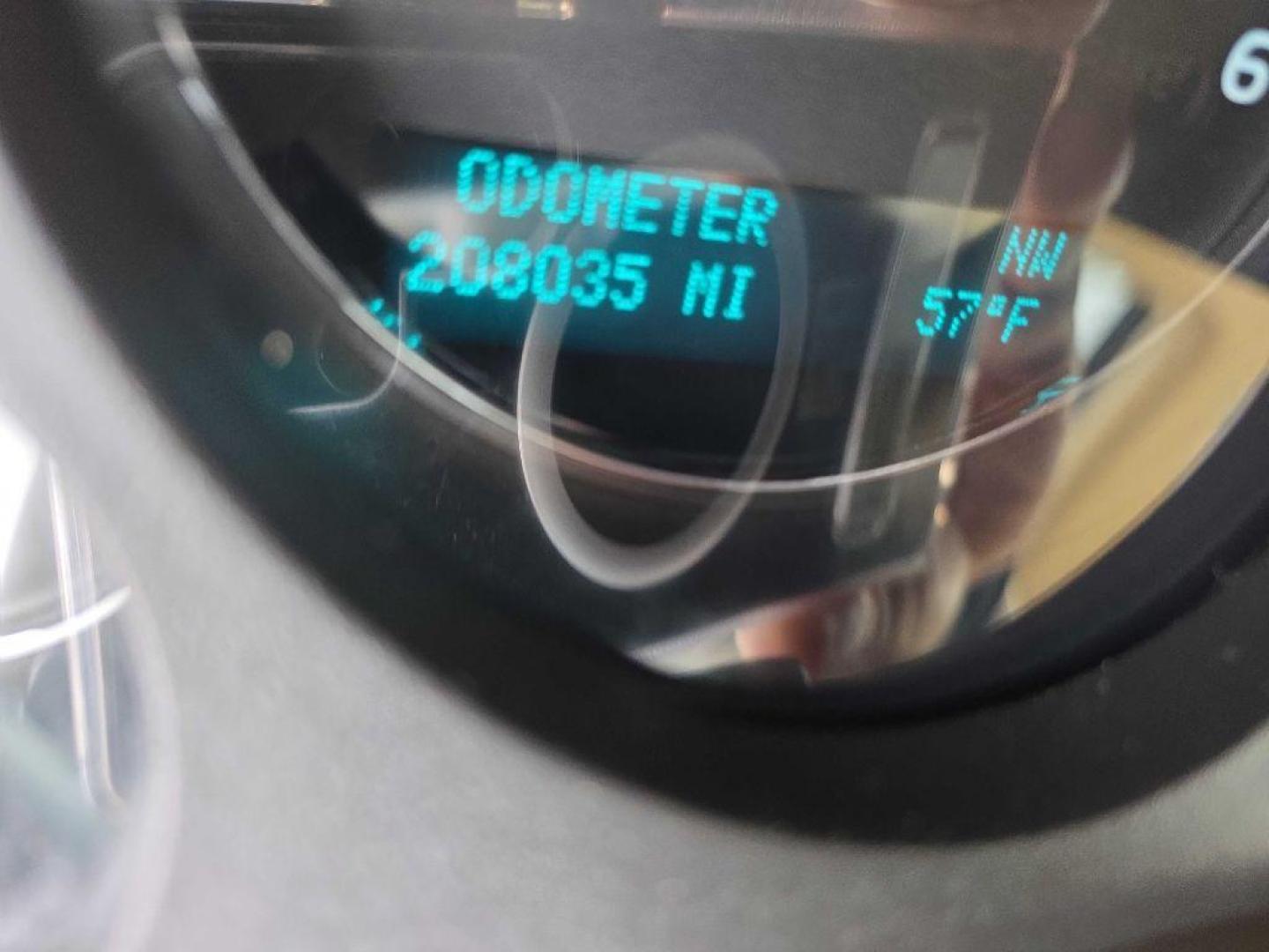 2013 BLUE CHEVROLET AVALANCHE LTZ (3GNTKGE72DG) with an 5.3L engine, Automatic transmission, located at 495 Old Highway 20 West, South Sioux City, NE, 68776, (402) 494-2677, 42.458408, -96.443512 - Photo#14