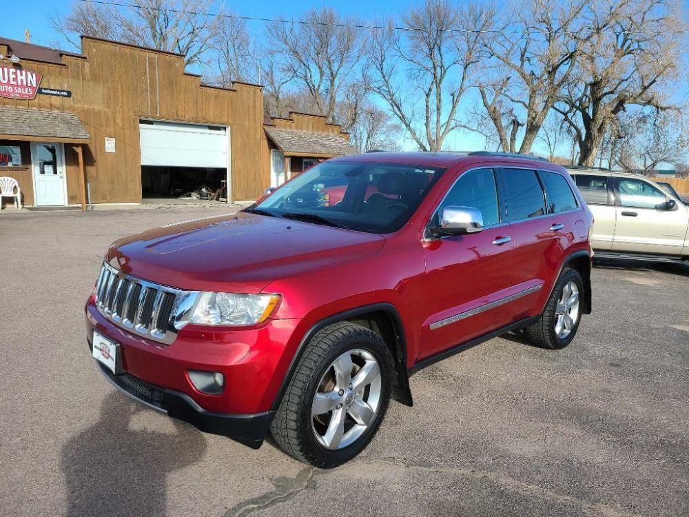 2013 RED JEEP GRAND CHEROKEE LIMITED (1C4RJFBT0DC) with an 5.7L engine, Automatic transmission, located at 495 Old Highway 20 West, South Sioux City, NE, 68776, (402) 494-2677, 42.458408, -96.443512 - Photo #0