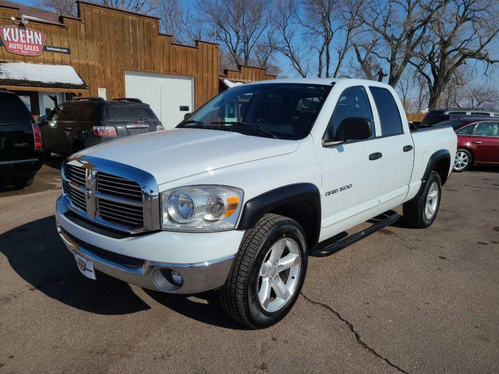 2007 WHITE DODGE RAM 1500 ST (1D7HU18P77S) with an 4.7L engine, Automatic transmission, located at 495 Old Highway 20 West, South Sioux City, NE, 68776, (402) 494-2677, 42.458408, -96.443512 - Photo #0
