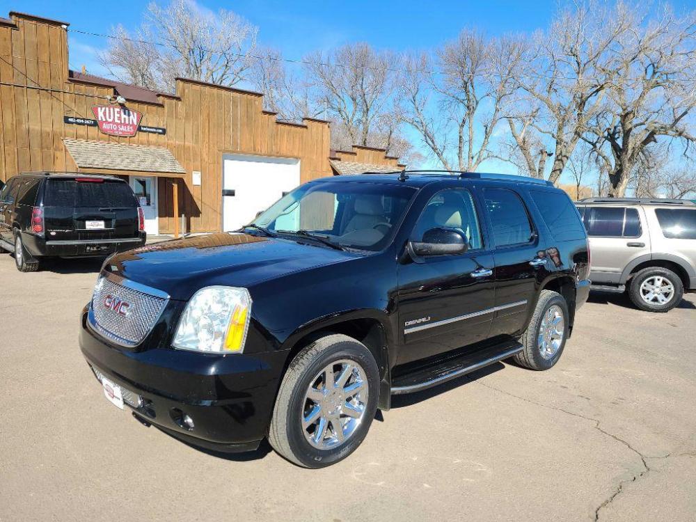 2010 BLACK GMC YUKON DENALI (1GKUKEEFXAR) with an 6.2L engine, Automatic transmission, located at 495 Old Highway 20 West, South Sioux City, NE, 68776, (402) 494-2677, 42.458408, -96.443512 - Photo #0