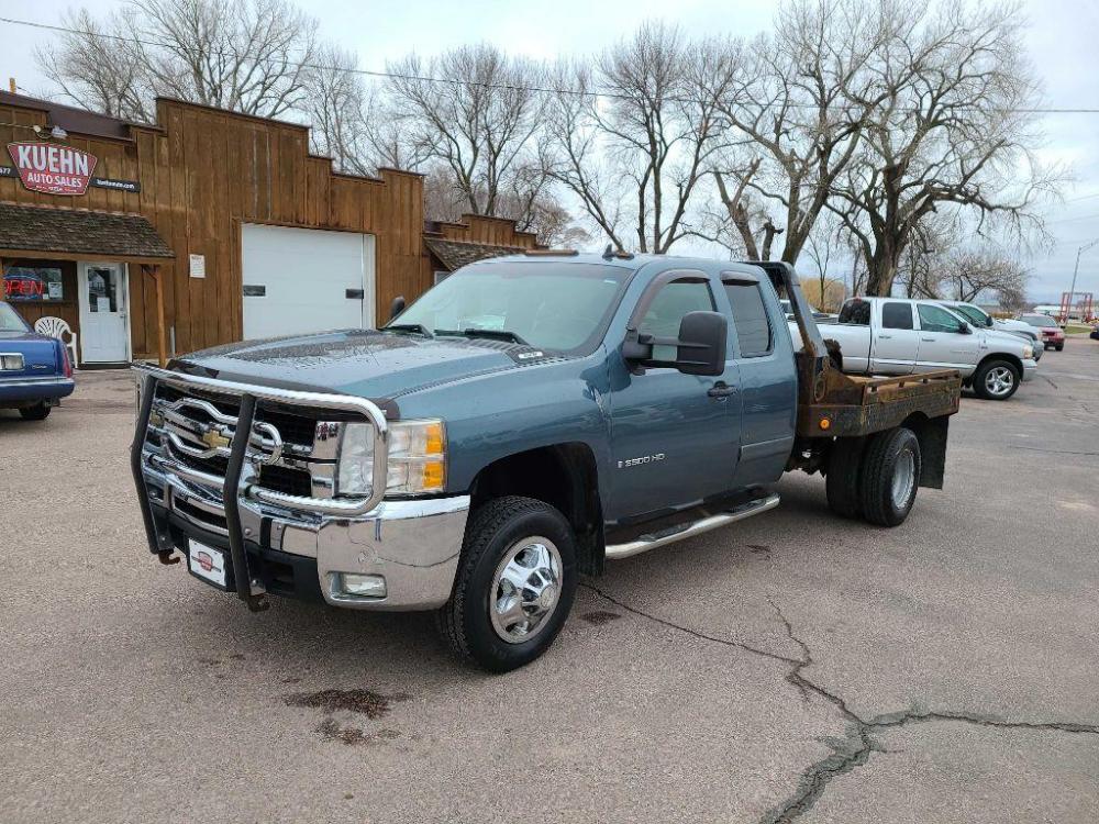 2008 BLUE CHEVROLET SILVERADO 3500 (1GCJK39K18E) with an 6.0L engine, Automatic transmission, located at 495 Old Highway 20 West, South Sioux City, NE, 68776, (402) 494-2677, 42.458408, -96.443512 - Photo #0