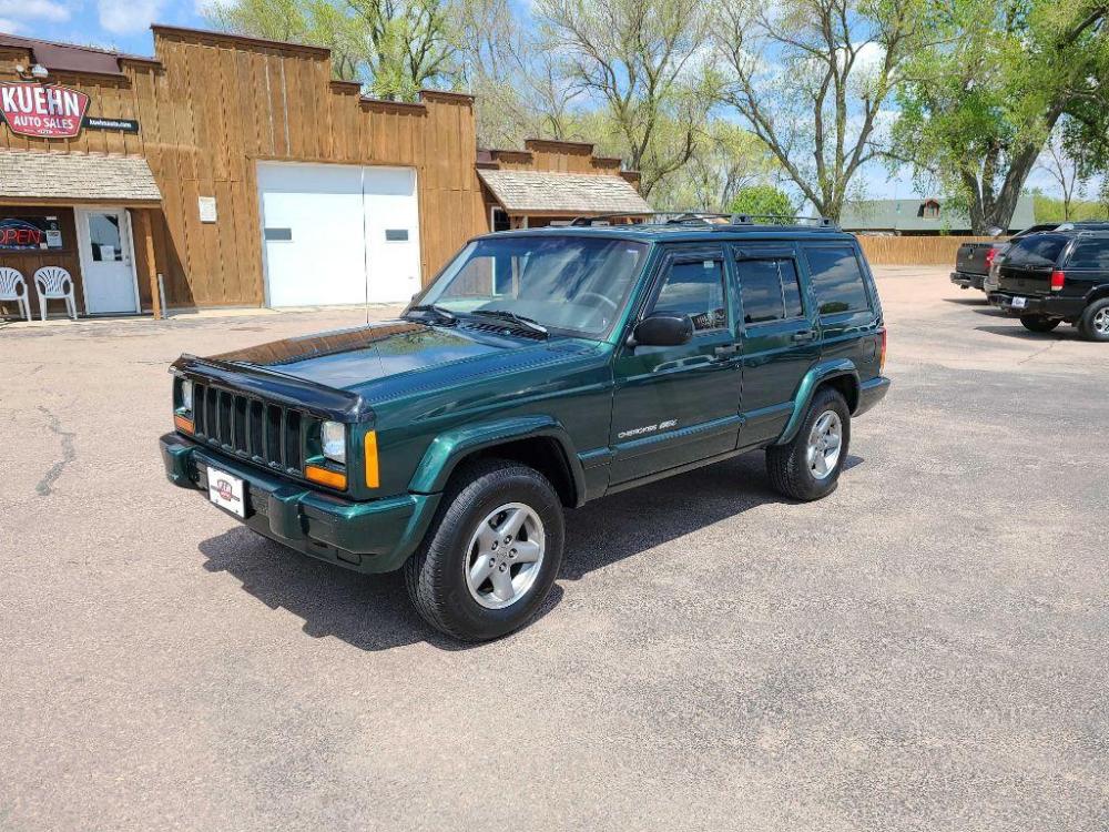 1999 GREEN JEEP CHEROKEE SPORT (1J4FF68S9XL) with an 4.0L engine, Automatic transmission, located at 495 Old Highway 20 West, South Sioux City, NE, 68776, (402) 494-2677, 42.458408, -96.443512 - Photo #0