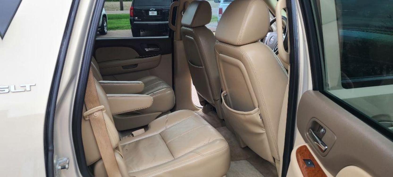 2007 TAN GMC YUKON (1GKFK13077R) with an 5.3L engine, Automatic transmission, located at 495 Old Highway 20 West, South Sioux City, NE, 68776, (402) 494-2677, 42.458408, -96.443512 - Photo #12
