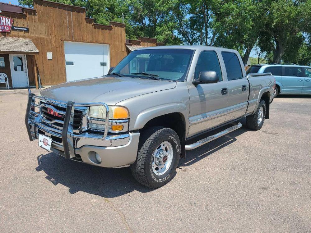 2003 PEWTER GMC SIERRA 1500 HEAVY DUTY (1GTGK13U03F) with an 6.0L engine, Automatic transmission, located at 495 Old Highway 20 West, South Sioux City, NE, 68776, (402) 494-2677, 42.458408, -96.443512 - Photo #0