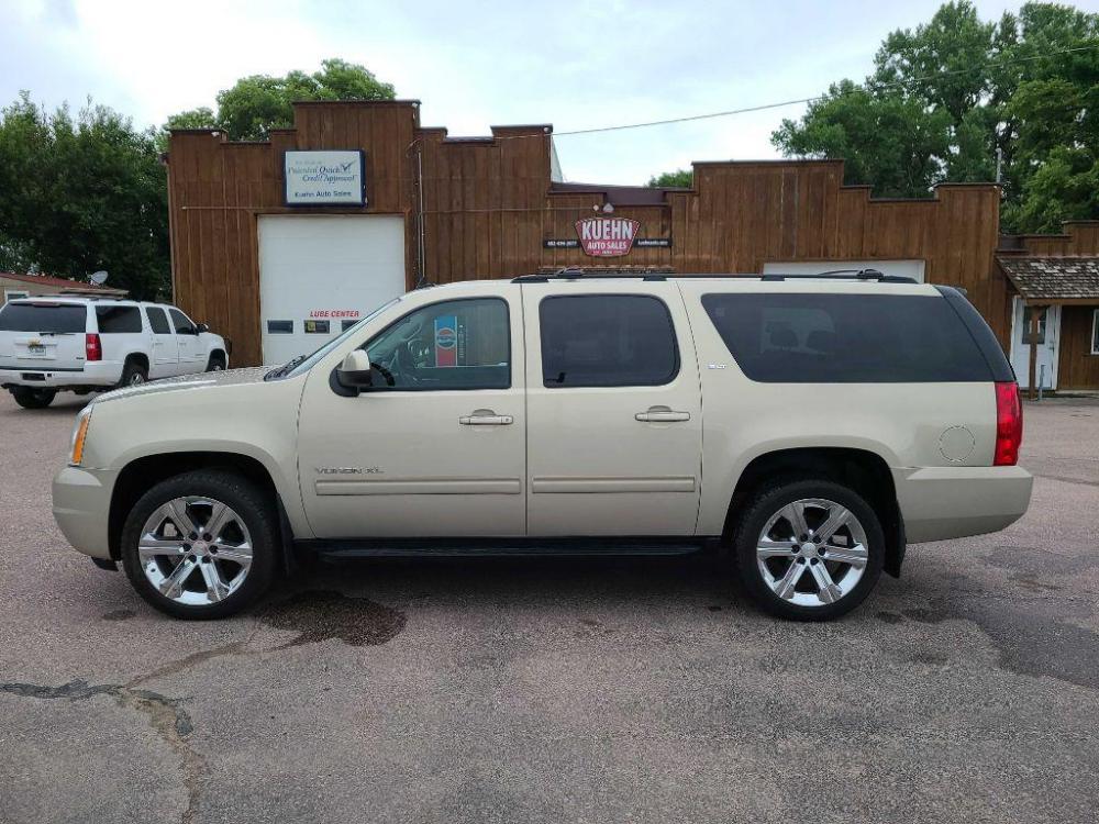 2012 TAN GMC YUKON XL 1500 SLT (1GKS2KE75CR) with an 5.3L engine, Automatic transmission, located at 495 Old Highway 20 West, South Sioux City, NE, 68776, (402) 494-2677, 42.458408, -96.443512 - Photo #1