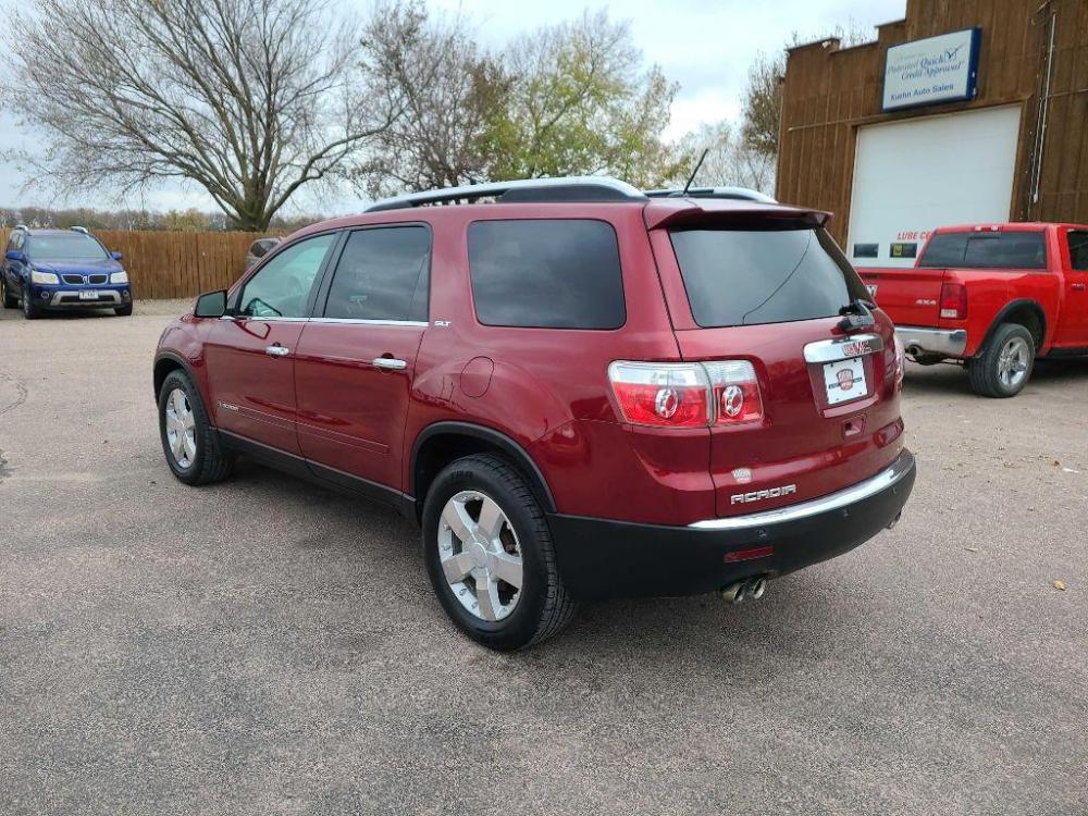 2008 MAROON GMC ACADIA SLT-2 (1GKER33768J) with an 3.6L engine, Automatic transmission, located at 495 Old Highway 20 West, South Sioux City, NE, 68776, (402) 494-2677, 42.458408, -96.443512 - Photo #2
