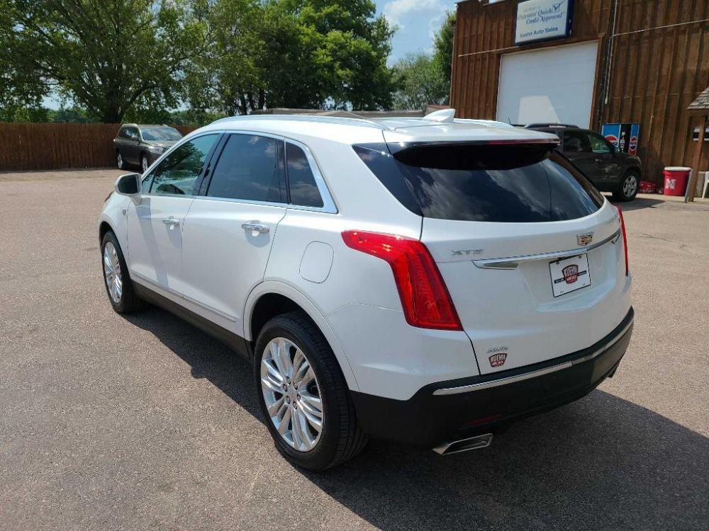 2019 WHITE CADILLAC XT5 PREMIUM LUXURY (1GYKNFRS0KZ) with an 3.6L engine, Automatic transmission, located at 495 Old Highway 20 West, South Sioux City, NE, 68776, (402) 494-2677, 42.458408, -96.443512 - Photo #2
