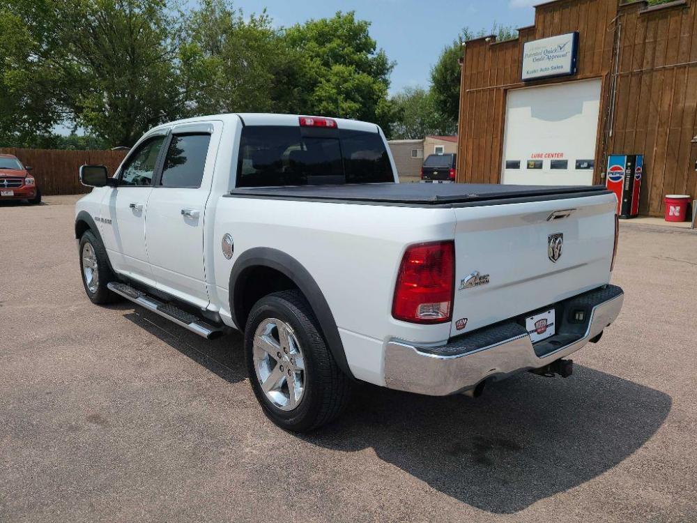 2010 WHITE DODGE RAM 1500 (1D7RV1CT8AS) with an 5.7L engine, Automatic transmission, located at 495 Old Highway 20 West, South Sioux City, NE, 68776, (402) 494-2677, 42.458408, -96.443512 - Photo #2