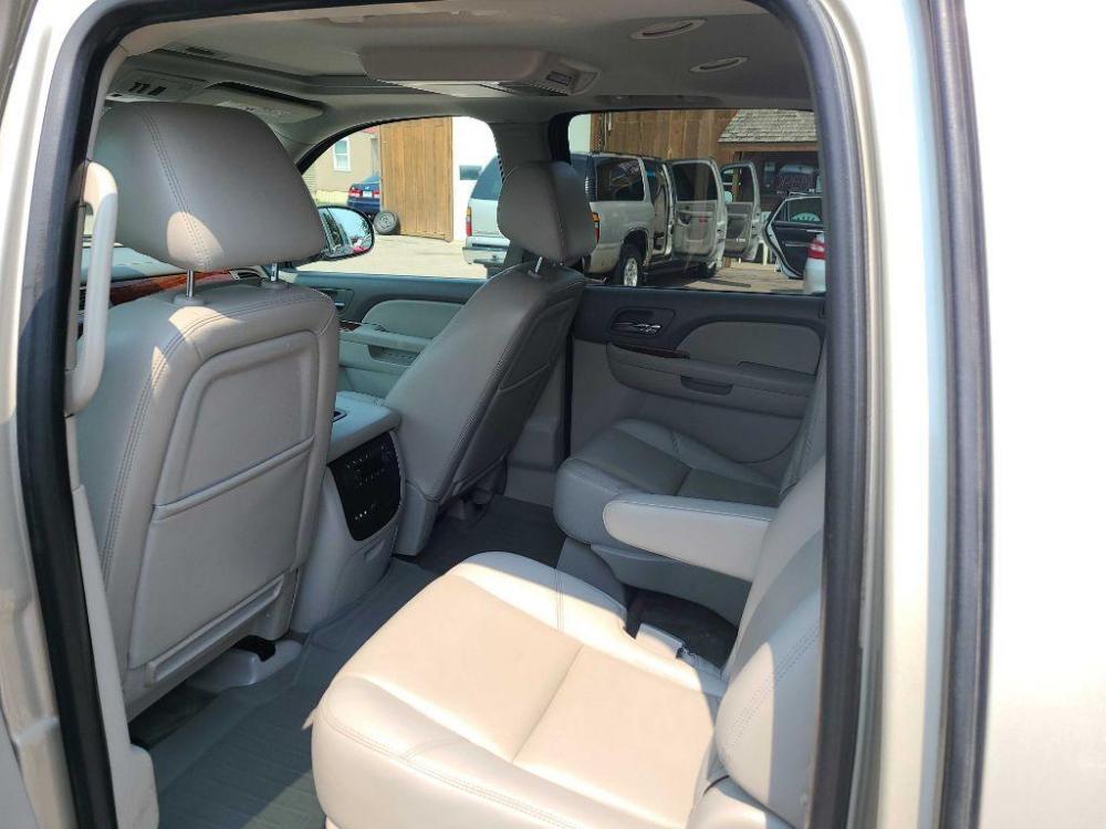 2013 TAN CHEVROLET SUBURBAN 1500 LTZ (1GNSKKE79DR) with an 5.3L engine, Automatic transmission, located at 495 Old Highway 20 West, South Sioux City, NE, 68776, (402) 494-2677, 42.458408, -96.443512 - Photo #6