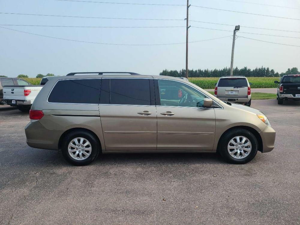 2008 TAN HONDA ODYSSEY EXL (5FNRL38678B) with an 3.5L engine, Automatic transmission, located at 495 Old Highway 20 West, South Sioux City, NE, 68776, (402) 494-2677, 42.458408, -96.443512 - Photo #4