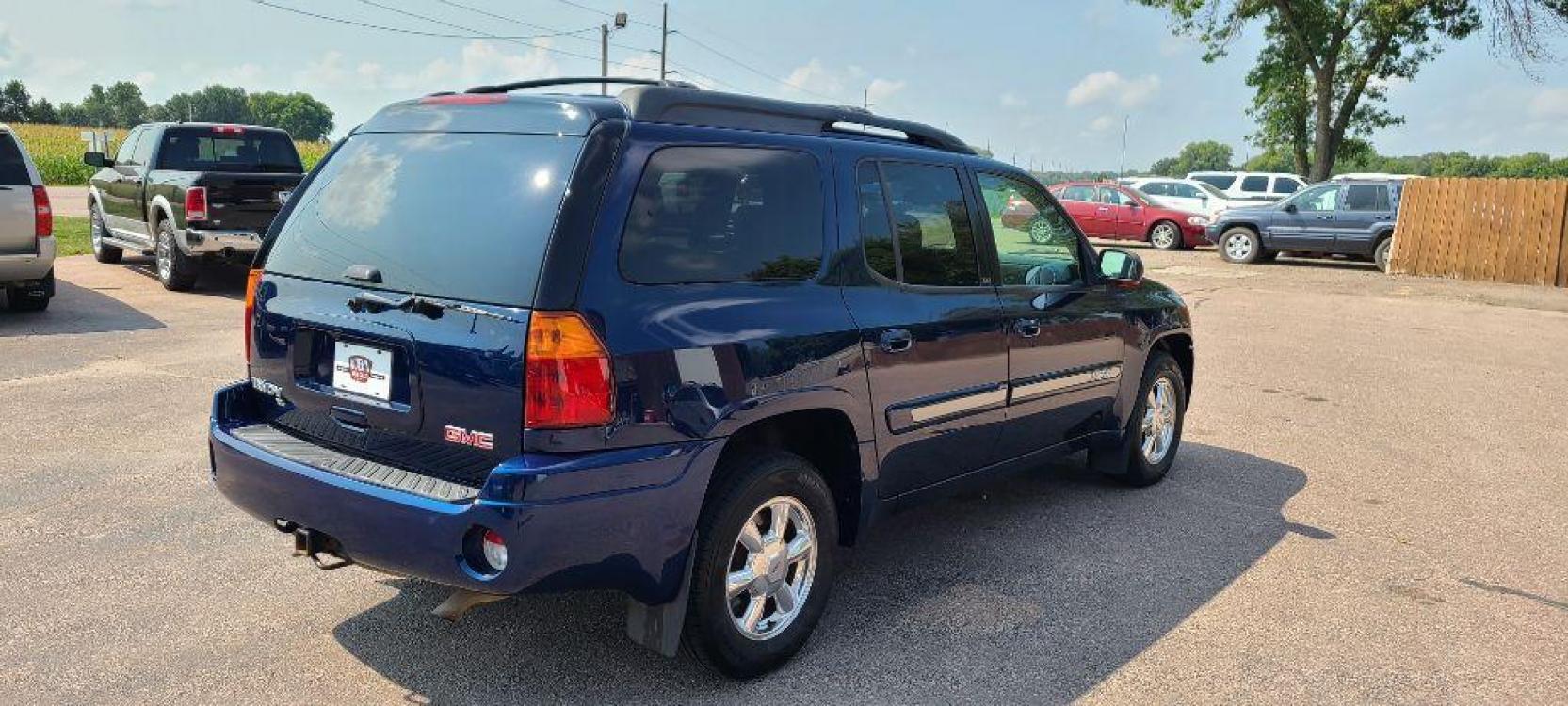 2004 BLUE GMC ENVOY XL (1GKET16S946) with an 4.2L engine, Automatic transmission, located at 495 Old Highway 20 West, South Sioux City, NE, 68776, (402) 494-2677, 42.458408, -96.443512 - Photo #3