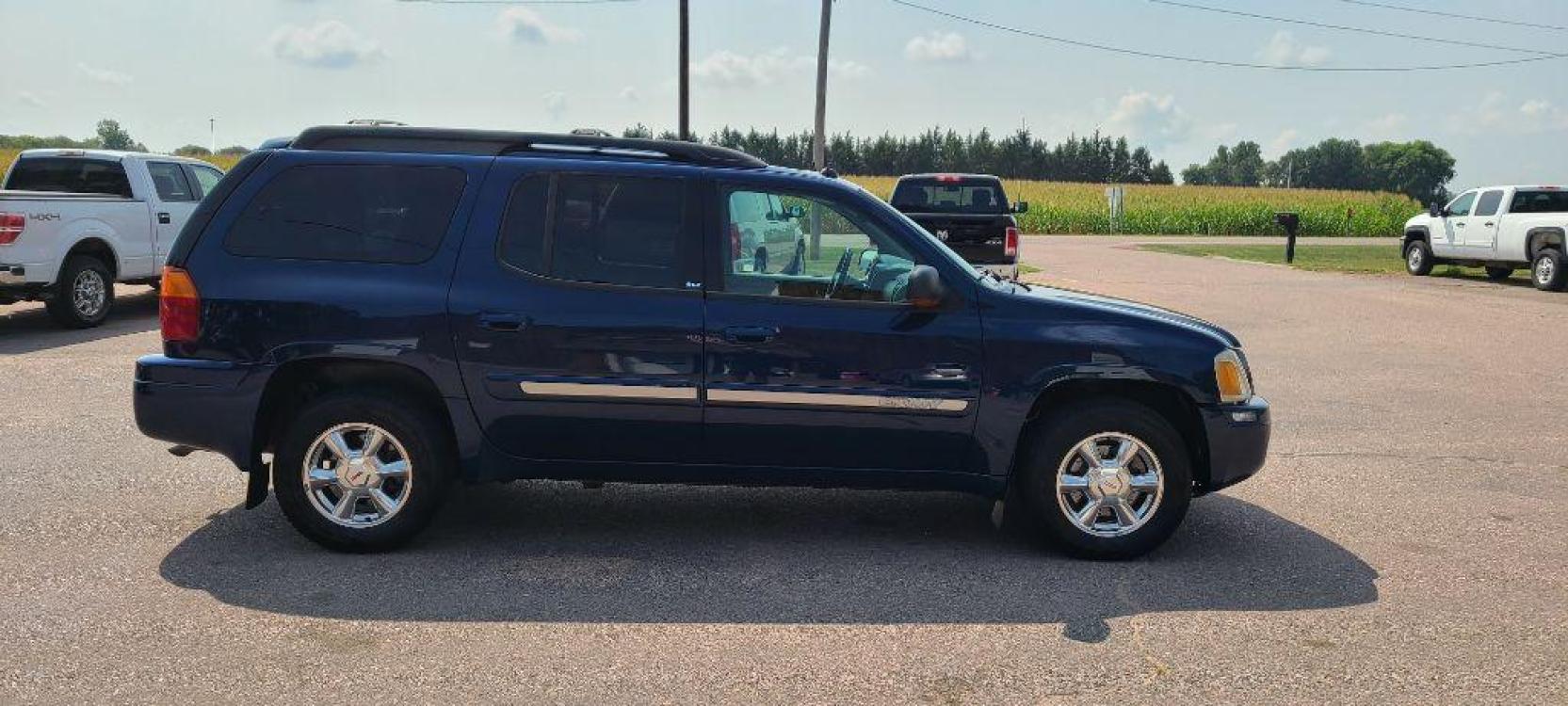 2004 BLUE GMC ENVOY XL (1GKET16S946) with an 4.2L engine, Automatic transmission, located at 495 Old Highway 20 West, South Sioux City, NE, 68776, (402) 494-2677, 42.458408, -96.443512 - Photo #4
