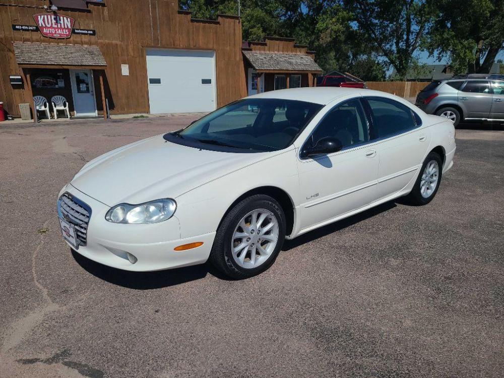 2000 WHITE CHRYSLER LHS (2C3HC56G4YH) with an 3.5L engine, Automatic transmission, located at 495 Old Highway 20 West, South Sioux City, NE, 68776, (402) 494-2677, 42.458408, -96.443512 - Photo #0