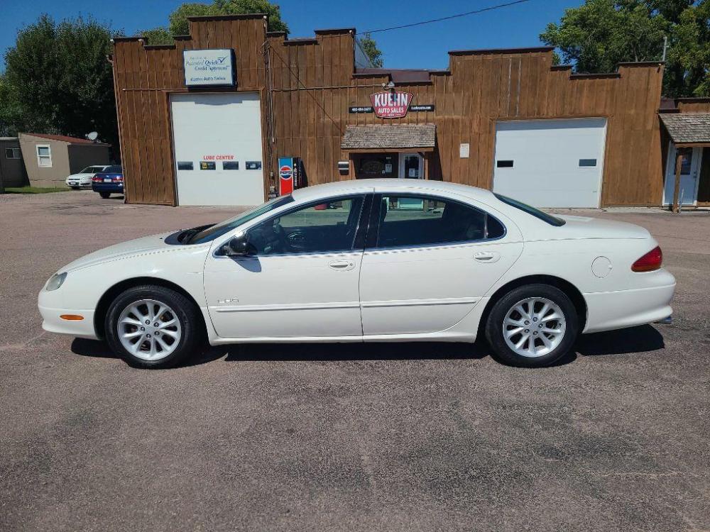 2000 WHITE CHRYSLER LHS (2C3HC56G4YH) with an 3.5L engine, Automatic transmission, located at 495 Old Highway 20 West, South Sioux City, NE, 68776, (402) 494-2677, 42.458408, -96.443512 - Photo #1
