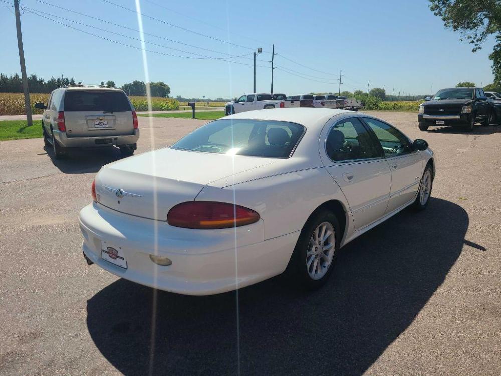 2000 WHITE CHRYSLER LHS (2C3HC56G4YH) with an 3.5L engine, Automatic transmission, located at 495 Old Highway 20 West, South Sioux City, NE, 68776, (402) 494-2677, 42.458408, -96.443512 - Photo #2