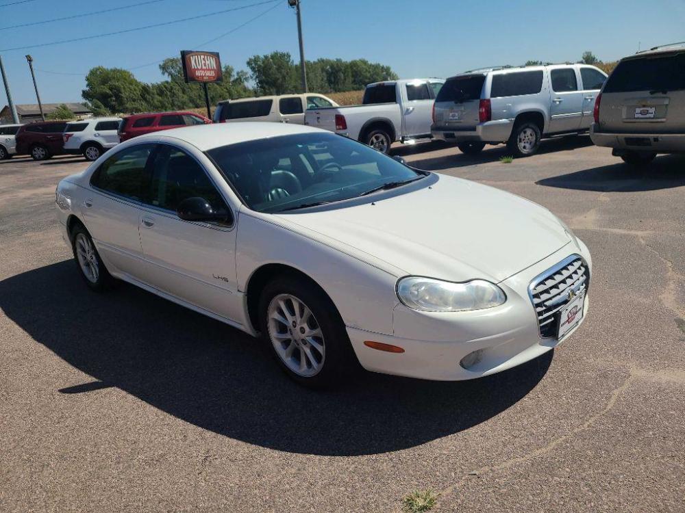 2000 WHITE CHRYSLER LHS (2C3HC56G4YH) with an 3.5L engine, Automatic transmission, located at 495 Old Highway 20 West, South Sioux City, NE, 68776, (402) 494-2677, 42.458408, -96.443512 - Photo #3