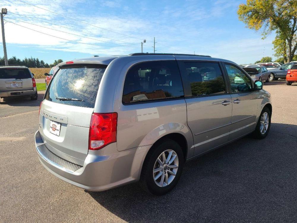 2013 SILVER DODGE GRAND CARAVAN SXT (2C4RDGCG4DR) with an 3.6L engine, Automatic transmission, located at 495 Old Highway 20 West, South Sioux City, NE, 68776, (402) 494-2677, 42.458408, -96.443512 - Photo #3