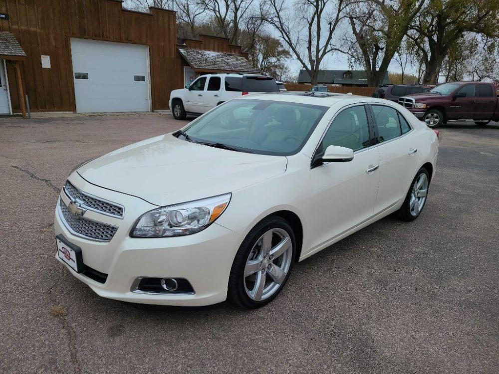 2013 WHITE CHEVROLET MALIBU LTZ (1G11J5SXXDF) with an 2.0L engine, Automatic transmission, located at 495 Old Highway 20 West, South Sioux City, NE, 68776, (402) 494-2677, 42.458408, -96.443512 - Photo #0