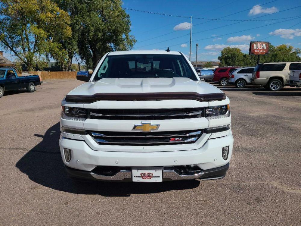 2018 WHITE CHEVROLET SILVERADO 1500 LTZ (3GCUKSEJ7JG) with an 6.2L engine, Automatic transmission, located at 495 Old Highway 20 West, South Sioux City, NE, 68776, (402) 494-2677, 42.458408, -96.443512 - Photo #7