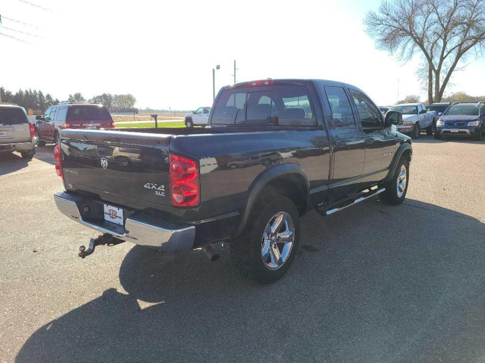2007 BLACK DODGE RAM 1500 ST (1D7HU18227S) with an 5.7L engine, Automatic transmission, located at 495 Old Highway 20 West, South Sioux City, NE, 68776, (402) 494-2677, 42.458408, -96.443512 - Photo #3