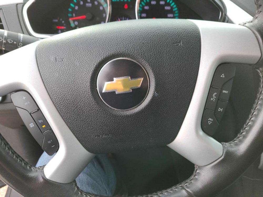 2011 GREY CHEVROLET TRAVERSE LT (1GNKRGED3BJ) with an 3.6L engine, Automatic transmission, located at 495 Old Highway 20 West, South Sioux City, NE, 68776, (402) 494-2677, 42.458408, -96.443512 - Photo #10