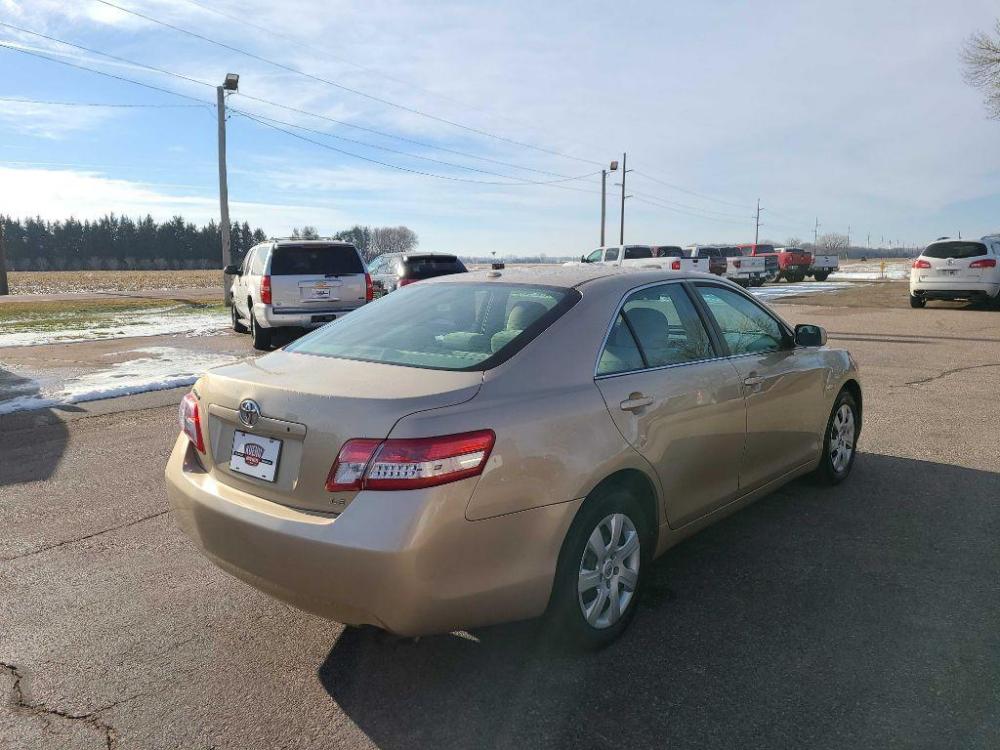 2011 TAN TOYOTA CAMRY BASE (4T1BF3EK1BU) with an 2.5L engine, Automatic transmission, located at 495 Old Highway 20 West, South Sioux City, NE, 68776, (402) 494-2677, 42.458408, -96.443512 - Photo #3