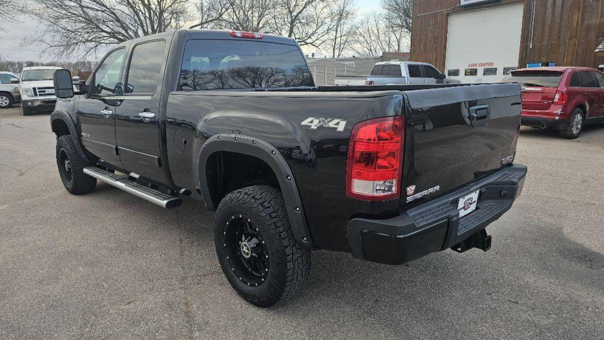 2014 BLACK GMC SIERRA 2500 SLE (1GT120CG7EF) with an 6.0L engine, Automatic transmission, located at 495 Old Highway 20 West, South Sioux City, NE, 68776, (402) 494-2677, 42.458408, -96.443512 - Photo#2