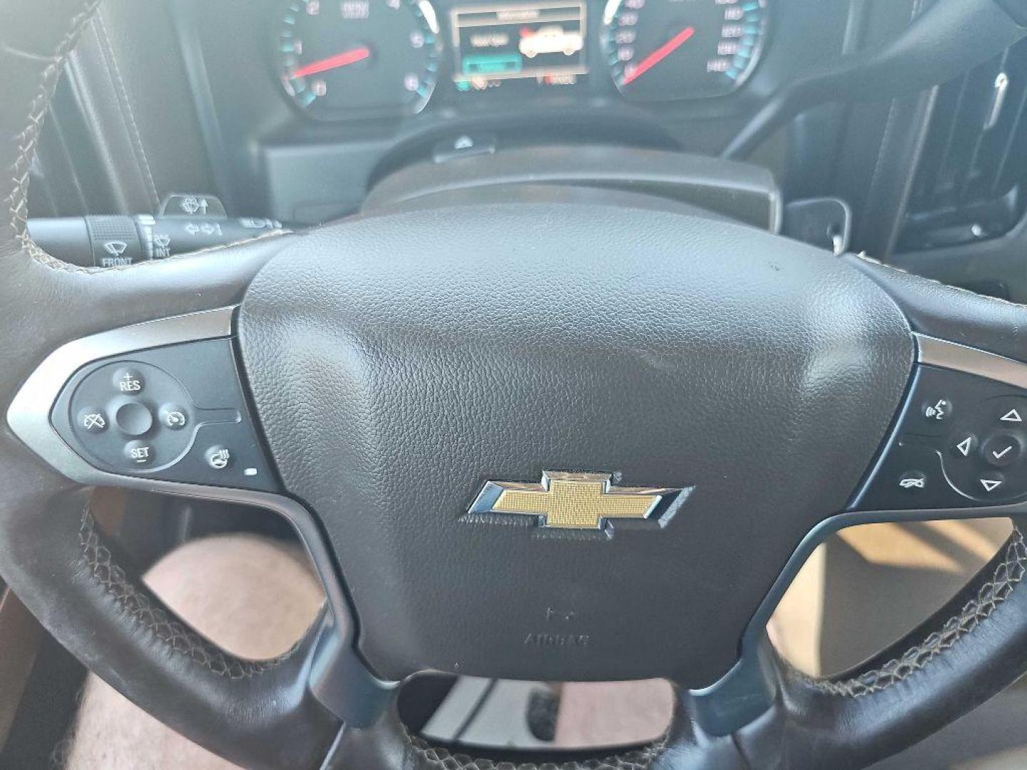 2017 RED CHEVROLET SILVERADO 1500 LTZ (3GCUKSEC1HG) with an 5.3L engine, Automatic transmission, located at 495 Old Highway 20 West, South Sioux City, NE, 68776, (402) 494-2677, 42.458408, -96.443512 - Photo#12