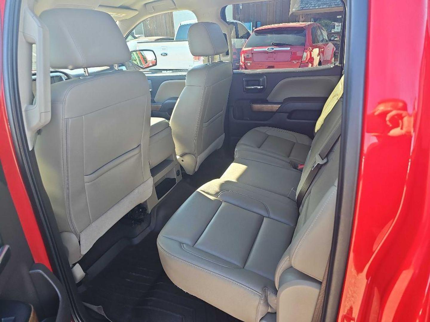 2017 RED CHEVROLET SILVERADO 1500 LTZ (3GCUKSEC1HG) with an 5.3L engine, Automatic transmission, located at 495 Old Highway 20 West, South Sioux City, NE, 68776, (402) 494-2677, 42.458408, -96.443512 - Photo#16