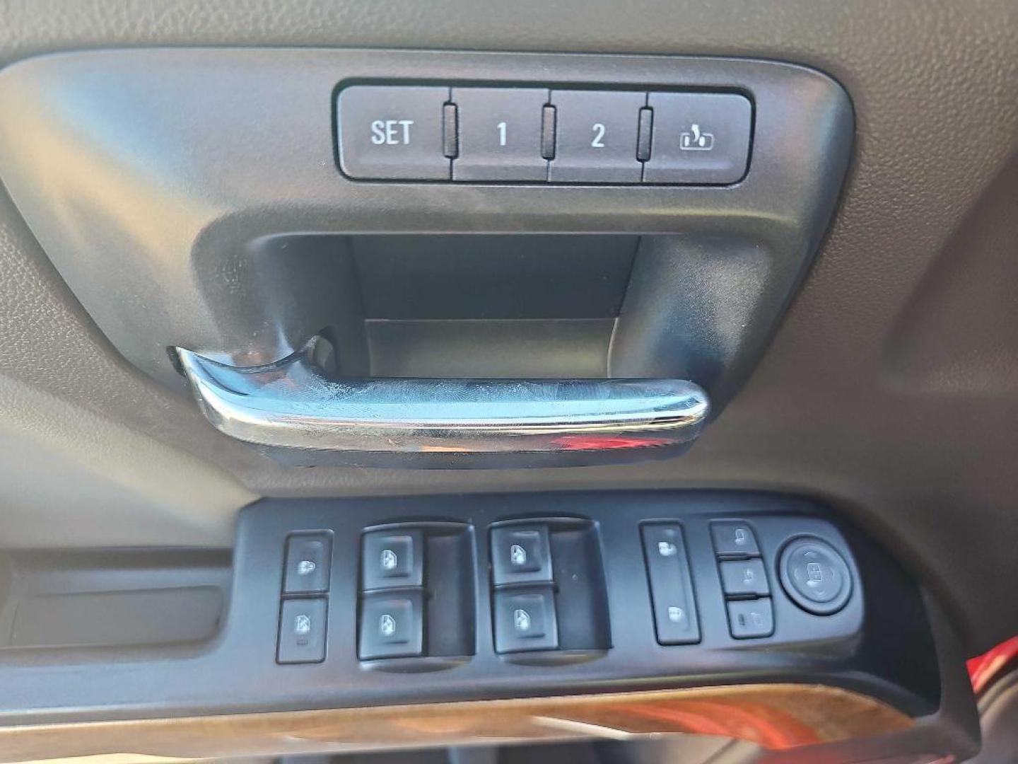 2017 RED CHEVROLET SILVERADO 1500 LTZ (3GCUKSEC1HG) with an 5.3L engine, Automatic transmission, located at 495 Old Highway 20 West, South Sioux City, NE, 68776, (402) 494-2677, 42.458408, -96.443512 - Photo#20