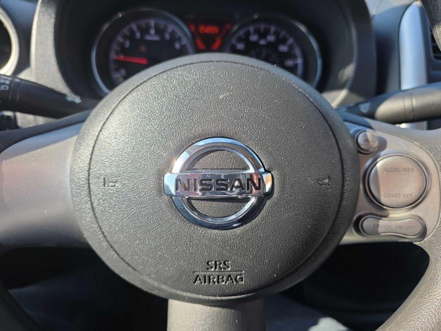 2014 MAROON NISSAN VERSA S (3N1CN7AP5EK) with an 1.6L engine, Continuously Variable transmission, located at 495 Old Highway 20 West, South Sioux City, NE, 68776, (402) 494-2677, 42.458408, -96.443512 - Photo#10