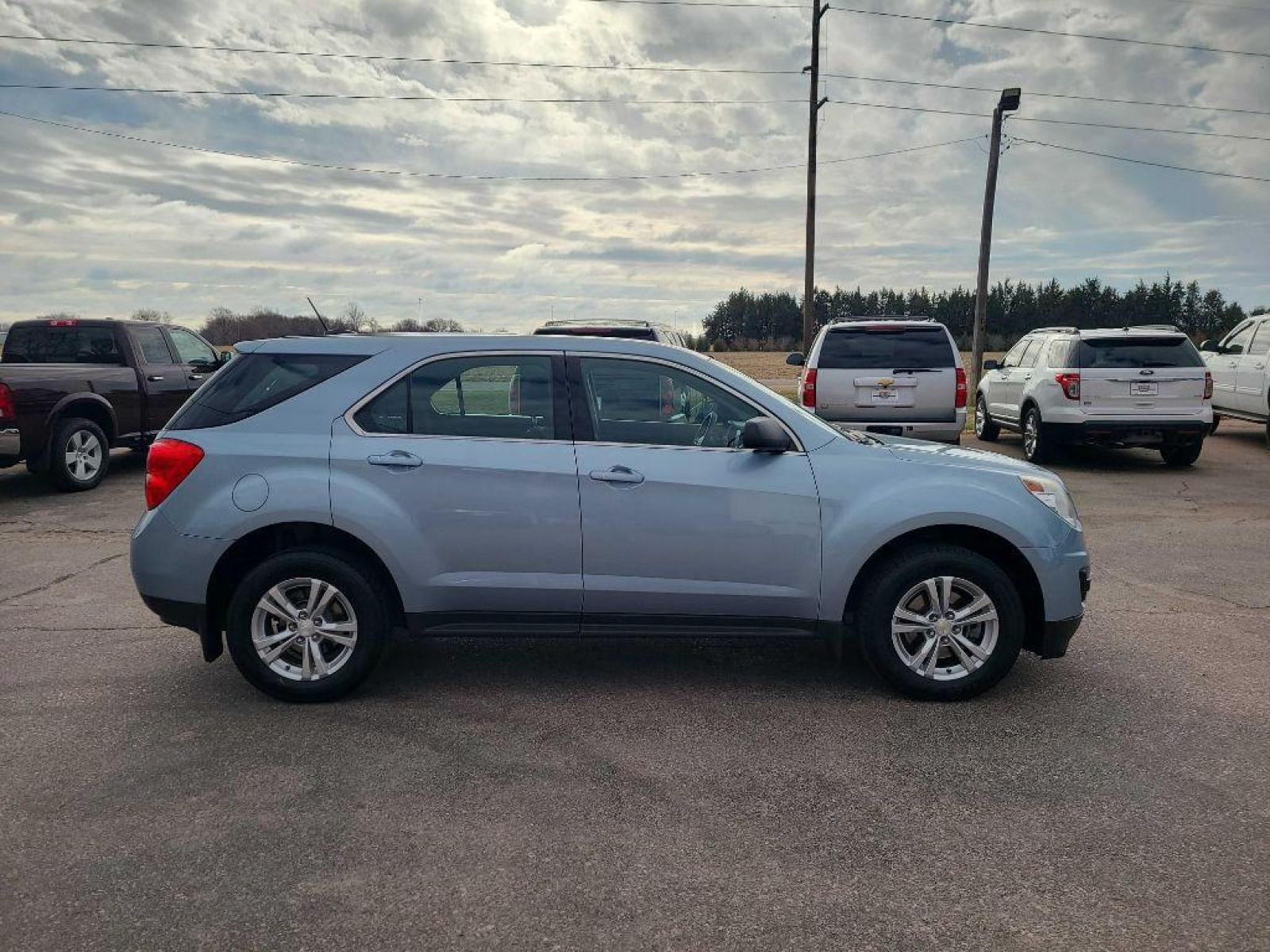 2015 BLUE CHEVROLET EQUINOX LS (2GNALAEK6F6) with an 2.4L engine, Automatic transmission, located at 495 Old Highway 20 West, South Sioux City, NE, 68776, (402) 494-2677, 42.458408, -96.443512 - Photo #4