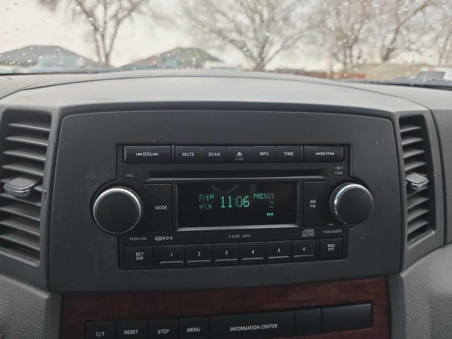 2007 MAROON JEEP GRAND CHEROKEE LIMITED (1J8HR58207C) with an 5.7L engine, Automatic transmission, located at 495 Old Highway 20 West, South Sioux City, NE, 68776, (402) 494-2677, 42.458408, -96.443512 - Photo#10