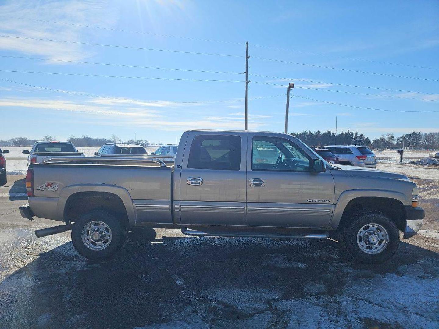 2001 PEWTER CHEVROLET SILVERADO 2500 HEAVY DUTY (1GCHK23U11F) with an 6.0L engine, Automatic transmission, located at 495 Old Highway 20 West, South Sioux City, NE, 68776, (402) 494-2677, 42.458408, -96.443512 - Photo#4