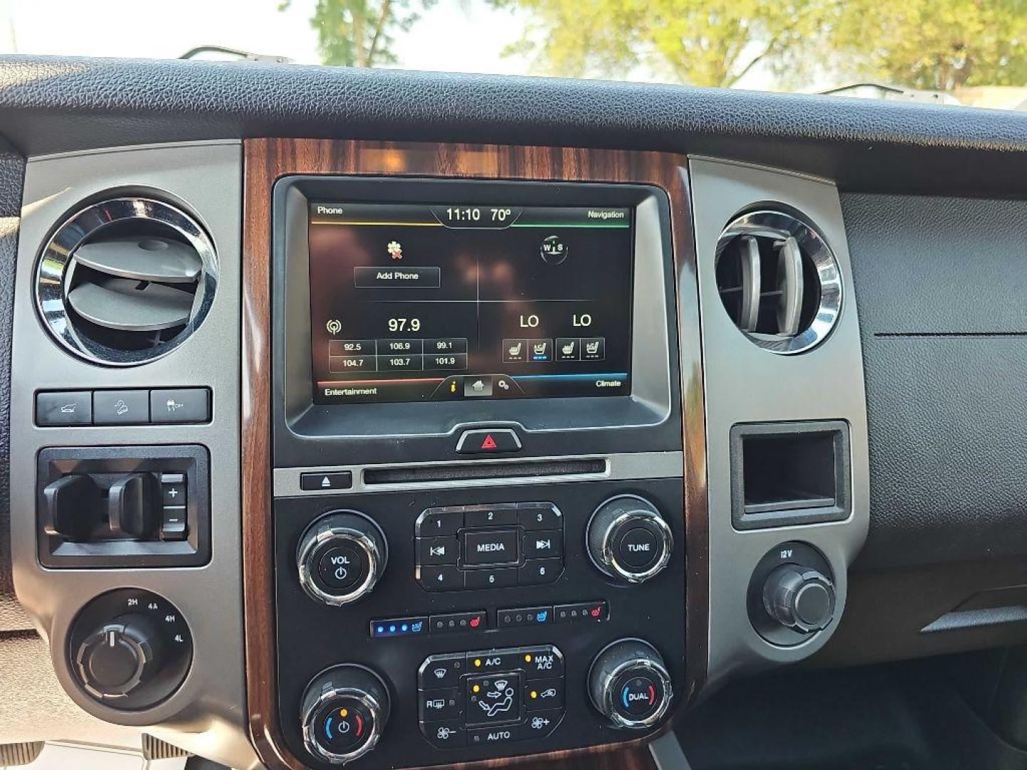 2015 SILVER FORD EXPEDITION EL PLATINUM (1FMJK1MT5FE) with an 3.5L engine, Automatic transmission, located at 495 Old Highway 20 West, South Sioux City, NE, 68776, (402) 494-2677, 42.458408, -96.443512 - Photo#12