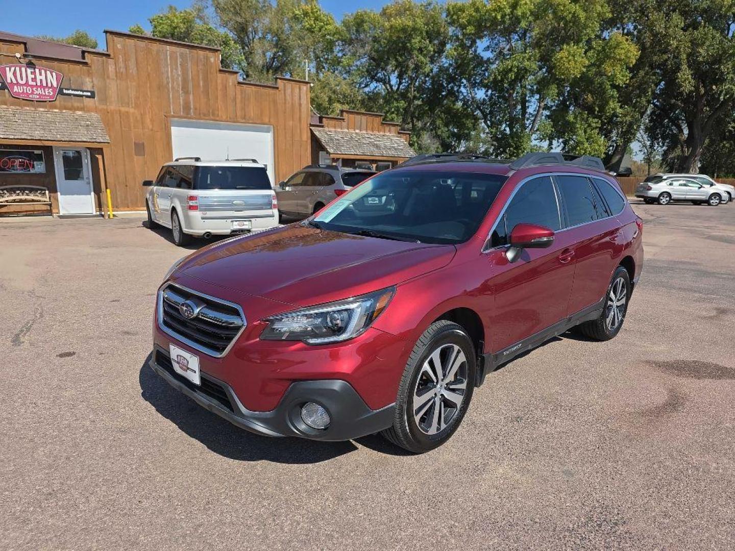 2019 RED SUBARU OUTBACK 2.5I LIMITED (4S4BSANC4K3) with an 2.5L engine, Continuously Variable transmission, located at 495 Old Highway 20 West, South Sioux City, NE, 68776, (402) 494-2677, 42.458408, -96.443512 - Photo#4