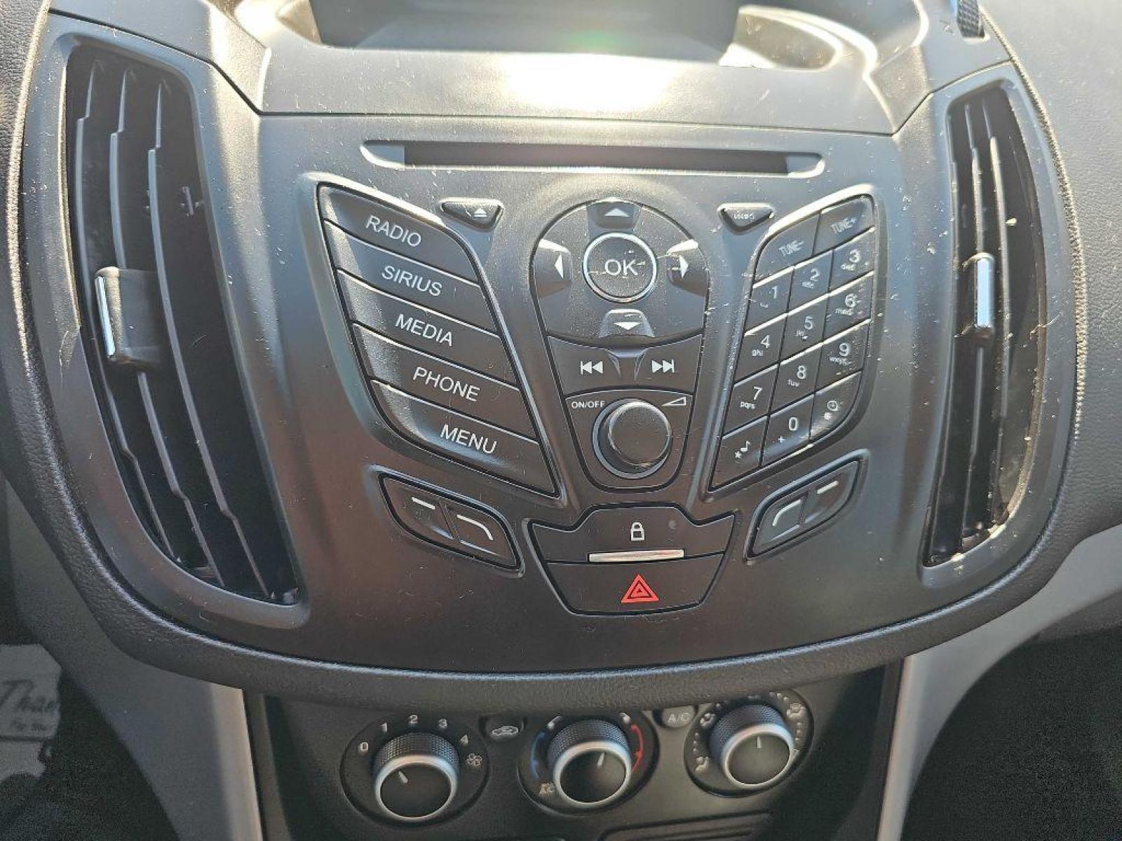 2016 SILVER FORD ESCAPE SE (1FMCU9GX8GU) with an 1.6L engine, Automatic transmission, located at 495 Old Highway 20 West, South Sioux City, NE, 68776, (402) 494-2677, 42.458408, -96.443512 - Photo #11