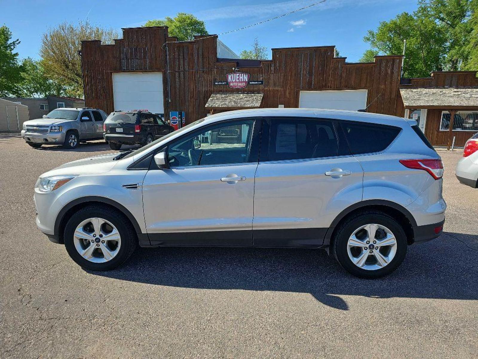 2016 SILVER FORD ESCAPE SE (1FMCU9GX8GU) with an 1.6L engine, Automatic transmission, located at 495 Old Highway 20 West, South Sioux City, NE, 68776, (402) 494-2677, 42.458408, -96.443512 - Photo #1